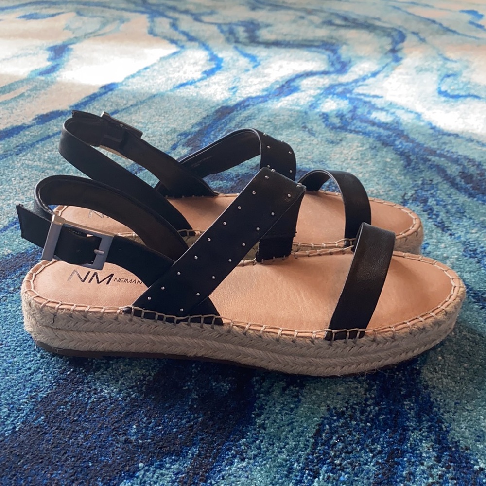 NEW Neiman Marcus black studded platform sandals